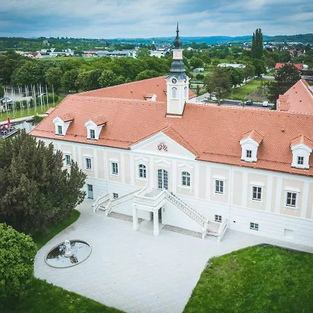 Hotel Schloss Haindorf 3*