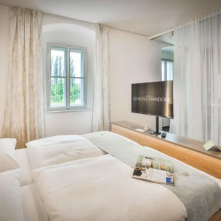 Schloss Haindorf 3*